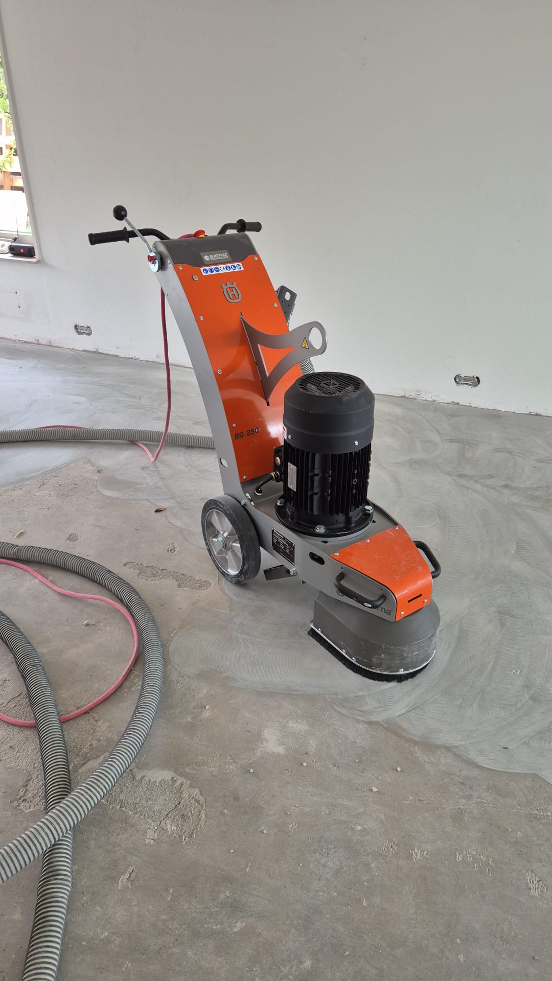 Vloeren verwijderen & schuren